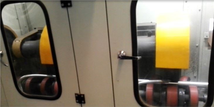Flap Wheel Polishing Machine For Metal Bars